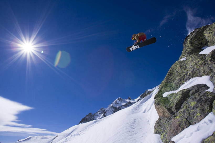 一个人,横图,室外,旅游,度假,兴奋,运动,美景,山,山脉,法国,欧洲,阿尔卑斯山,景观,娱乐,极限运动,刺激,自然,享受,休闲,景色,放松,摄影,活动,迅速,滑雪板,自然风光,特技,阿尔卑斯山脉,霞慕尼,冒险,彩图