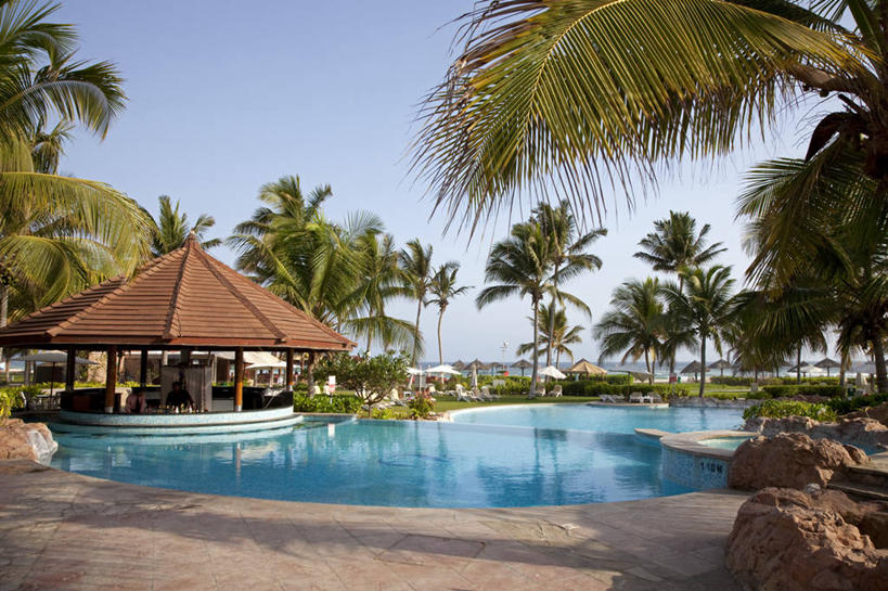 无人,游泳池,横图,旅游,度假,海洋,酒店,棕榈树,阿曼,娱乐,享受,休闲,放松,摄影,中东,华贵,波斯湾,塞拉莱,彩图,阿拉伯半岛