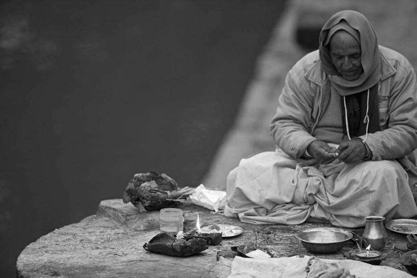 一个人,寺庙,横图,尼泊尔,首都,地标建筑,摄影,宗教,神殿,宗教建筑,祭坛,加德满都,印度教,灵性,神父,彩图