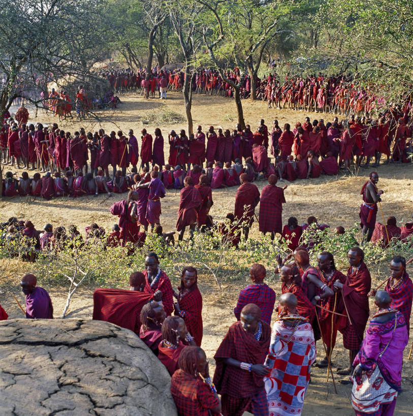 老年人,三个人,竖图,生产线,珠宝,非洲,肯尼亚,祝福,衣服,红色,摄影,典礼,彩图,传统服装,传统文化,马赛人