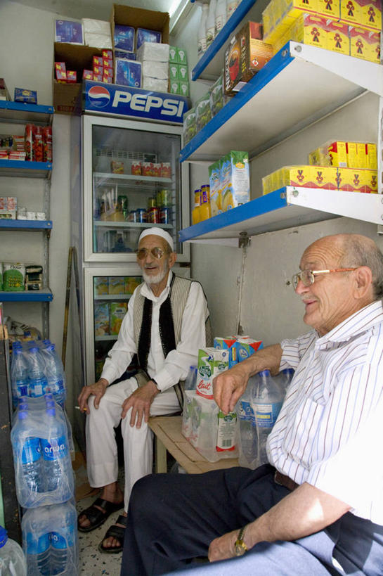 两个人,商店,竖图,城市,非洲,利比亚,小贩,插座,首都,商贩,顾客,摄影,地中海文化,销售,贩卖,北非,商人,彩图