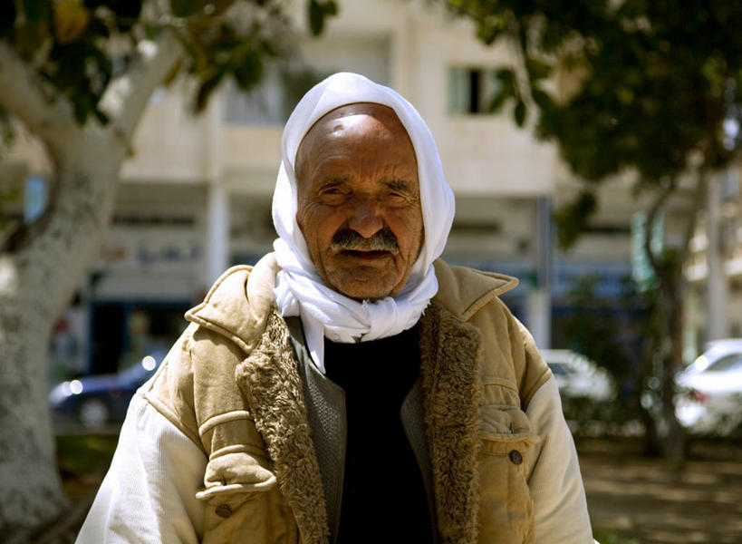 成年人,老年人,一个人,横图,非洲,利比亚,仅一个男性,仅一个人,城镇,衣服,仅一个老年男性,摄影,伊斯兰教,地中海文化,北非,老年男性,男人,男性,彩图