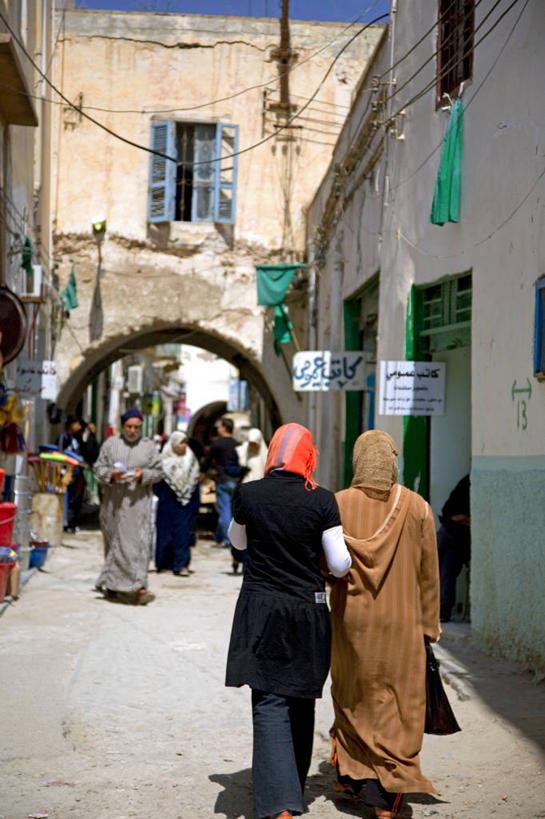 成年人,竖图,城市,街道,非洲,利比亚,市场,首都,社区,摄影,面纱,伊斯兰教,地中海文化,北非,女人,彩图