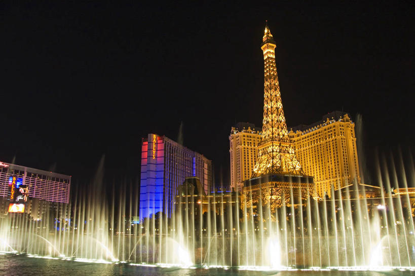 无人,横图,室外,夜晚,旅游,度假,赌博,湖,水,城市,建筑,酒店,喷泉,美国,池塘,地标建筑,赌场,摄影,照亮,北美,北美洲,美洲,内华达州,拉斯维加斯,北亚美利加洲,亚美利加洲,内华达,北美艾灌木丛州,产银之州,银山州,银之州,赌城,拉斯韦加斯,克拉克县,彩图,旅行,县治,美利坚合众国,拉斯维加斯巴黎酒店