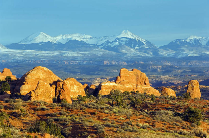 无人,横图,室外,山,山脉,雪,雪山,日光,美国,地形,冬天,风景,自然,摄影,宁静,北美,岩层,拱门国家公园,犹他,国家森林公园,地质学,沙岩,岩石,彩图