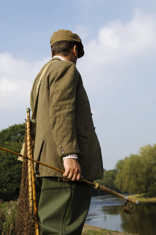 一个人,运动员,竖图,室外,度假,运动,水,英国,网,鸭舌帽,摄影,生活方式,宁静,威尔士,钓竿,渔线轮,休闲活动,彩图,钓鱼,传统文化,迪河