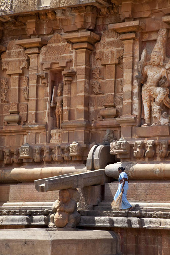 成年人,一个人,竖图,建筑,印度,亚洲,仅一个女性,装饰,摄影,宗教,考古学,印度文化,纱丽,印度教,灵性,泰米尔纳德邦,印度次大陆,女人,彩图