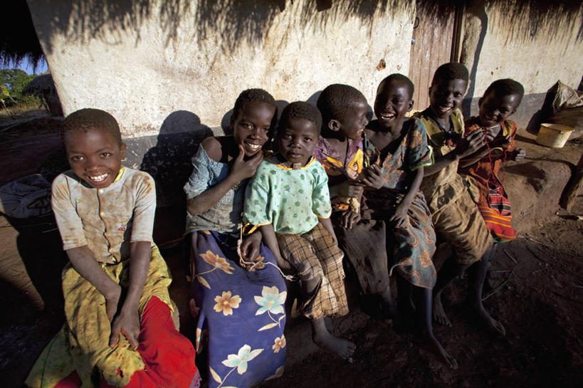 儿童,家庭,笑,微笑,横图,室外,快乐,友谊,美景,非洲,马拉维,景观,乡村,自然,社区,景色,摄影,自然风光,问候,彩图,旅行