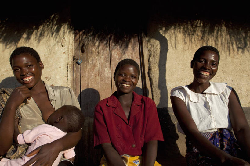 成年人,一个人,竖图,室外,美景,非洲,马拉维,仅一个女性,景观,面粉,食品,自然,社区,景色,摄影,研磨,瘦身,自然风光,研磨器,稷,女人,彩图,旅行,传统文化