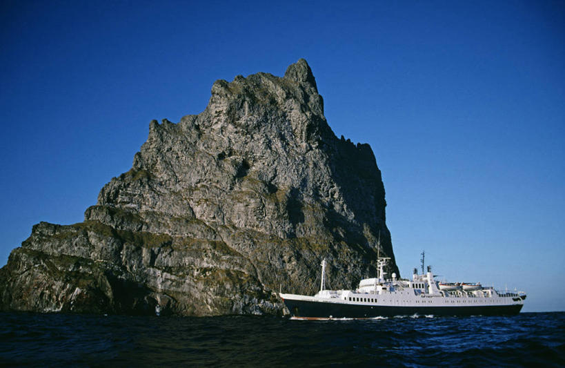 无人,横图,室外,探险,海洋,火山,水,船,新西兰,岛,地标建筑,摄影,太平洋,客船,豪勋爵岛,冒险,活火山,岩石,彩图,旅行,联合国教科文组织