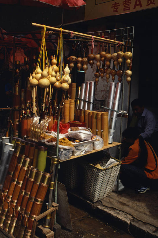 竖图,城市,路,自行车,昆明,亚洲,交通,车,脚踏车,骑,社区,交通工具,骑车,摄影,载具,忙碌,彩图,自行车道