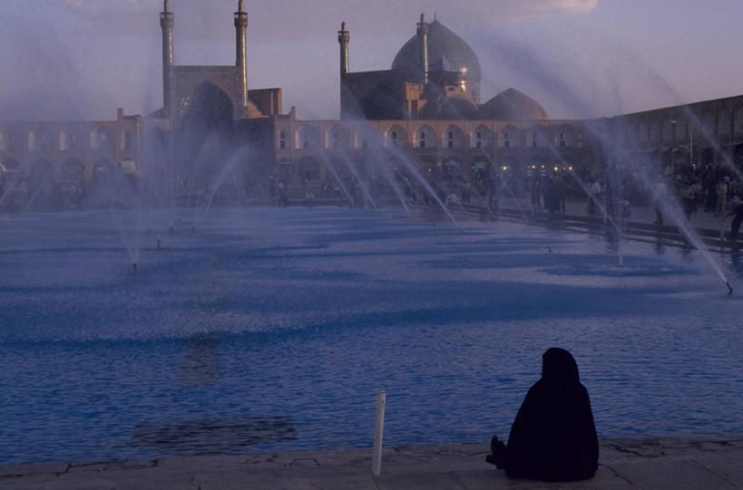 成年人,吸烟,竖图,室内,桌子,伊朗,亚洲,日本文化,社区,摄影,烟斗,伊斯法罕,男人,彩图,咖啡馆,传统文化