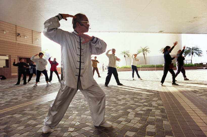 一个人,导演,码头,横图,道路,港口,路,雕塑,香港,亚洲,雕像,小路,交通,星形,工业,摄影,纪念,留念,图标,剪影,怀念,九龙,尖沙咀,贡献,好莱坞星光大道,彩图,旅行,摆渡口,埠头,渡口,渡头,港湾,海港,货运码头,口岸,商港,电影摄影师,电视摄像机,林荫大道