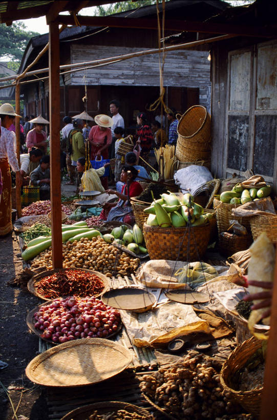 寺庙,竖图,缅甸,亚洲,首都,钻石,宝塔,黄金,地标建筑,摄影,宗教,东南亚,佛教,神殿,宗教建筑,缅甸联邦,瑞德贡大金塔,仰光大金塔,仰光大金寺,雪德宫大金塔,大金塔,瑞大光塔,瑞光大金塔,彩图,仰光,雪达根大金寺,贵重宝石
