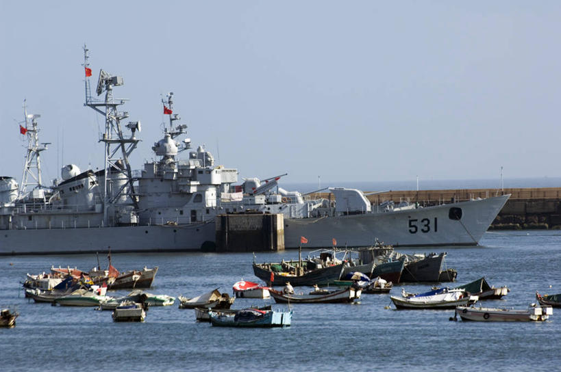 横图,室外,白天,旅游,海洋,船,日光,中国,亚洲,海岸线,蓝色,天空,摄影,客船,海军,东亚,山东省,海滩,彩图,旅行