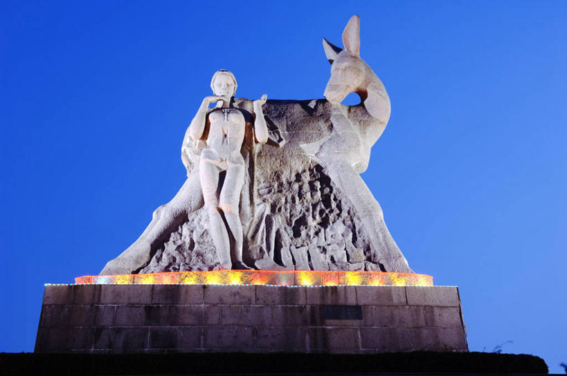 无人,公园,横图,室外,夜晚,旅游,度假,鹿,三亚,亚洲,雕像,历史,黄昏,地标建筑,摄影,照亮,中国文化,海南岛,彩图,旅行