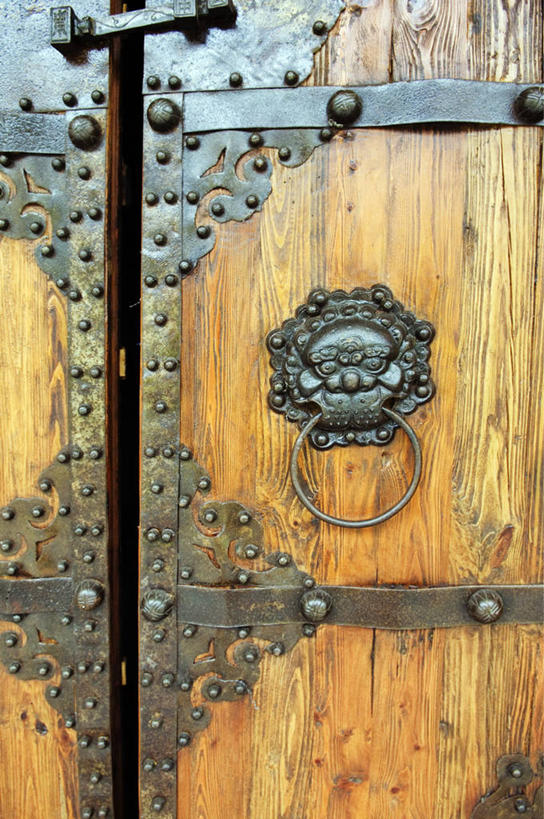 无人,竖图,室外,白天,门,金属制品,亚洲,装饰,门环,少数民族,工艺品,虚构,摄影,创造力,种族,海南岛,设计,彩图,传统文化