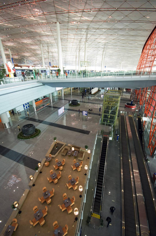 一个人,机场,竖图,俯视,室内,白天,旅游,建筑,北京,亚洲,首都,候机厅,现代,摄影,北京首都国际机场,彩图,高角度拍摄,旅行,咖啡馆