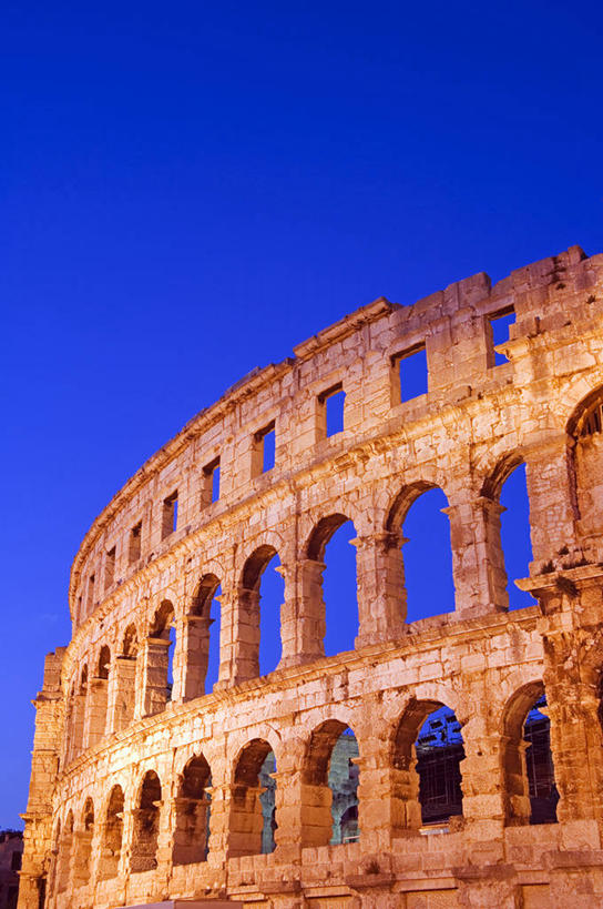 无人,竖图,日出,日落,建筑,欧洲,克罗地亚,化石,历史,废墟,黄昏,地标建筑,摄影,巴尔干,前南斯拉夫,罗马斗兽场,圆形剧场,普拉,彩图