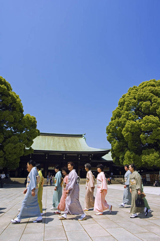 东方人,成年人,竖图,东京,日本,亚洲,和服,节日,日本文化,首都,文化,祈祷,健康,许愿,摄影,宗教,佛教,信仰,纪念,神道,祈求,神殿,游行,东亚,神道教,明石寺,灵性,平安,女人,彩图,传统文化