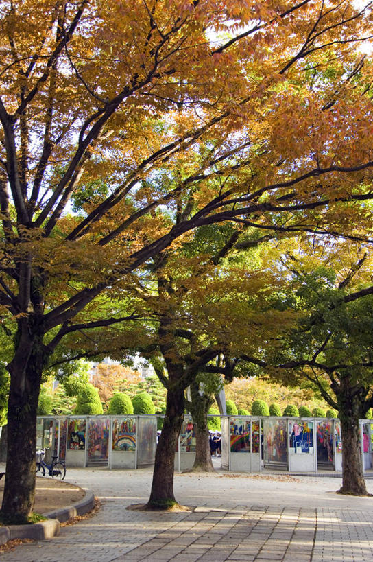 无人,公园,竖图,烹饪,广岛县,日本,亚洲,日本文化,地形,料理,食品,历史,菜肴,美食,树,食物,风景,纸鹤,摄影,佳肴,纪念,留念,保护,怀念,东亚,本州,广岛和平纪念公园,秋天,彩图,传统文化,联合国教科文组织