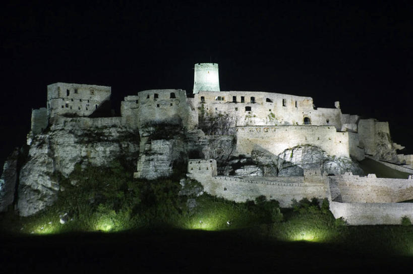 无人,横图,夜晚,斯洛伐克,破碎,城镇,历史,破坏,破损,黄昏,摄影,粉碎,照亮,损坏,毁坏,摧毁,彩图,联合国教科文组织