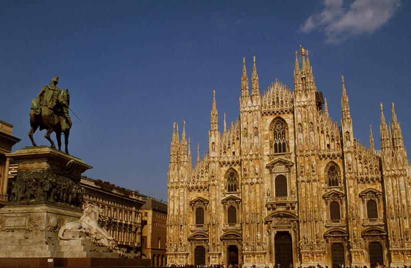 无人,教堂,横图,室外,建筑,意大利,雕像,柱子,大理石,尖顶,摄影,宗教建筑,哥特式风格,伦巴第大区,米兰,大教堂广场,彩图,大教堂