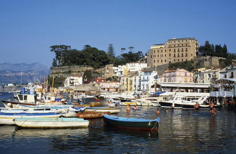 无人,家,码头,横图,港口,建筑,船,意大利,欧洲,停靠,房屋,渔船,摄影,停泊,手艺,坎帕尼亚,索伦托,彩图,摆渡口,埠头,渡口,渡头,港湾,海港,货运码头,口岸,商港