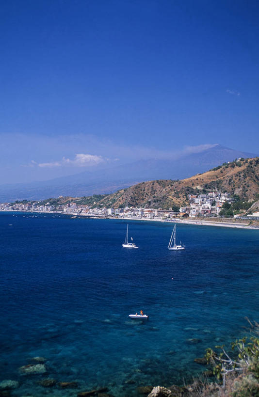 无人,竖图,室外,火山,船,日光,意大利,欧洲,游艇,海湾,烟,财富,摄影,西西里,华贵,埃特纳火山,陶尔米纳,彩图