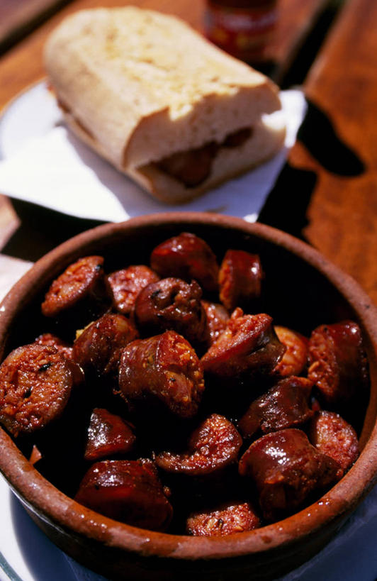 无人,竖图,西班牙,欧洲,香肠,食品,盘子,碗,摄影,西班牙香肠,法式食品,小圆面包,法式长棍面包,坎塔布利亚,彩图,餐馆,咖啡馆