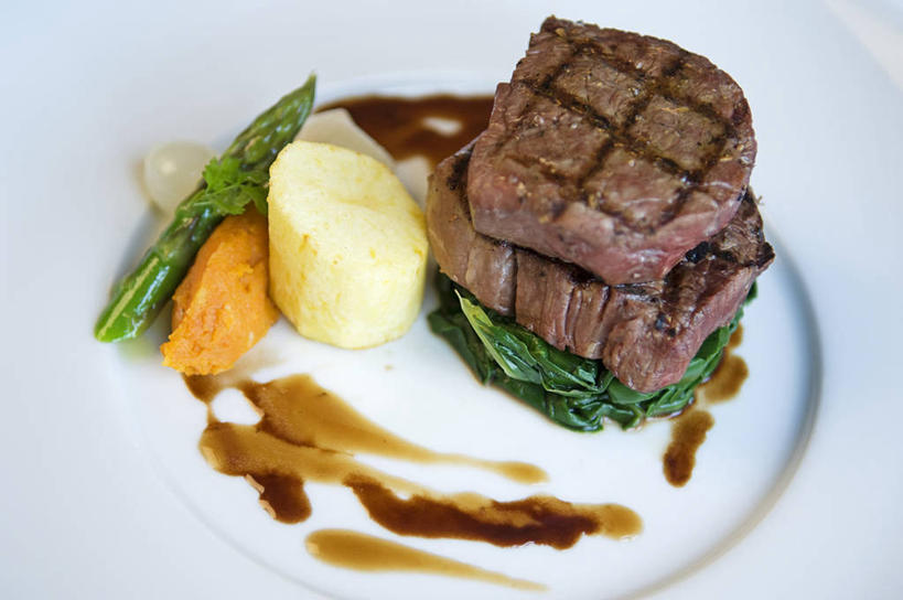 无人,横图,室外,酒店,菠菜,芦笋,蔬菜,英国,北爱尔兰,肉,牛排,食品,摄影,膳食,甘薯,彩图,弗马纳区,厄恩湖