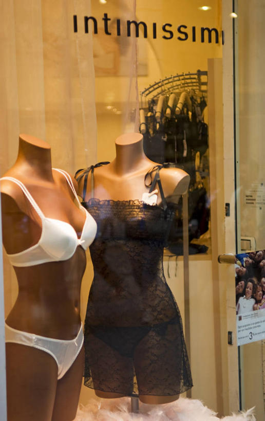 无人,商店,竖图,商务,时尚,消费,窗户,意大利,欧洲,内衣,衣服,白色,黑色,胸罩,文胸,零售,摄影,锡耶纳,服装店,托斯卡纳区,乳罩,胸衣,彩图