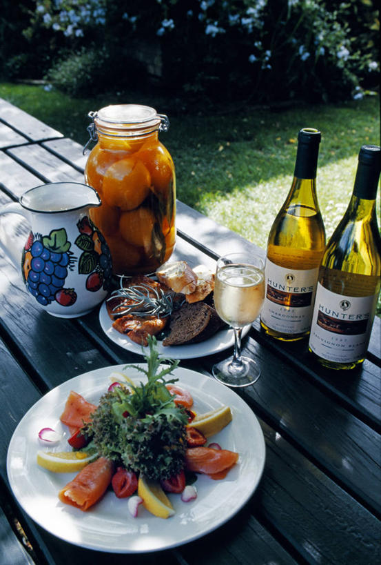 葡萄酒,无人,竖图,室外,新西兰,食品,野餐,白葡萄酒,葡萄园,酒瓶,瓶子,摄影,葡萄酒杯,新西兰南岛,彩图