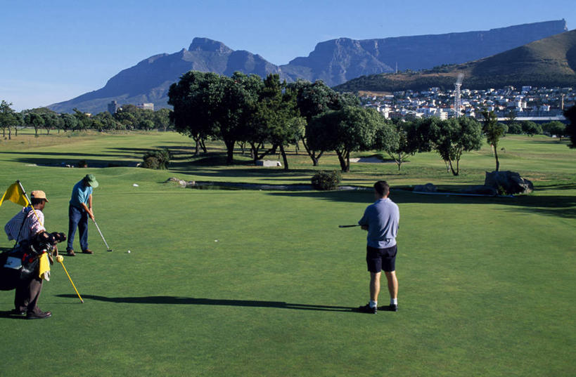 成年人,人群,横图,室外,锻炼,度假,运动,山,山脉,非洲,南非,洞,首都,高尔夫球场,绿色,摄影,生活方式,准确,开普敦,桌山,省会,阿非利加洲,立法首都,南非共和国,西开普省,高尔夫球运动,男人,休闲活动,彩图,开普半岛