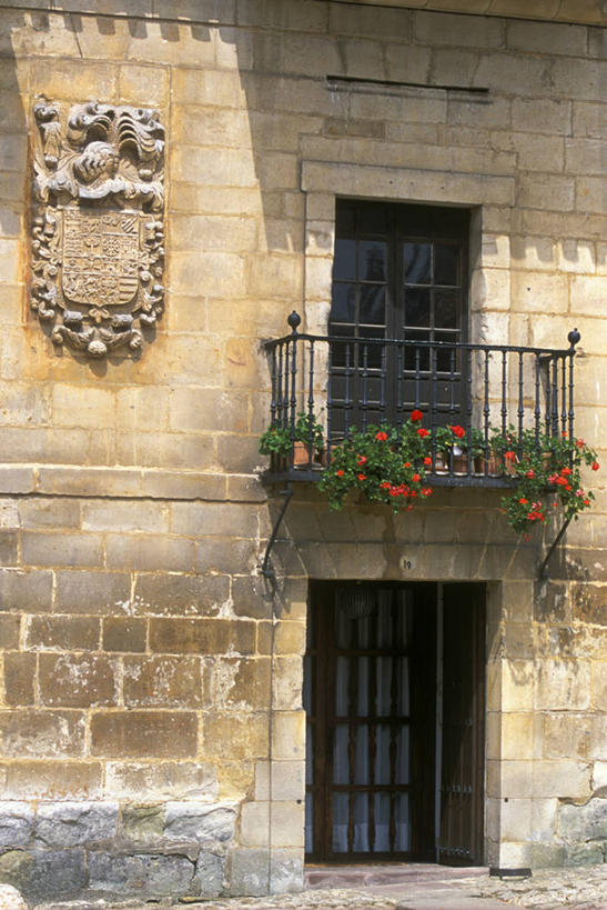 无人,竖图,窗户,阳台,西班牙,欧洲,花,粉色,摄影,天竺葵,坎塔布利亚,彩图