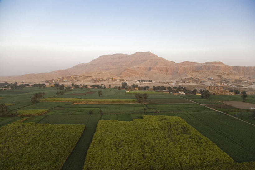无人,农场,横图,俯视,航拍,室外,农业,农作物,沙漠,山,尼罗河,非洲,巴基斯坦,埃及,亚洲,地形,糖,甘蔗,山谷,绿色,风景,摄影,中东,鸟瞰,南亚,反差,北非,埃及文化,巴基斯坦伊斯兰共和国,彩图,高角度拍摄,约旦河西岸地区,埃及卢克索