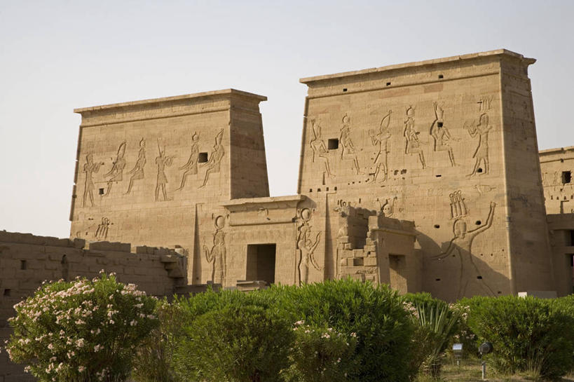 无人,横图,旅游,度假,门,城市,建筑,尼罗河,非洲,埃及,苏丹,神话,大门,岛,历史,文化,废墟,摄影,宗教,考古学,中东,象形文字,传说,北非,首府,埃及文化,阿拉伯埃及共和国,金字塔之国,棉花之国,阿斯旺,阿斯旺省,阿非利加洲,古埃及文明,古代文明,苏丹共和国,努比亚,库赖迈,母性之神,生育之神,埃及神话,伊希斯,彩图,旅行,努比亚文物遗址,努比亚遗址,联合国教科文组织,输电塔,纳赛尔湖