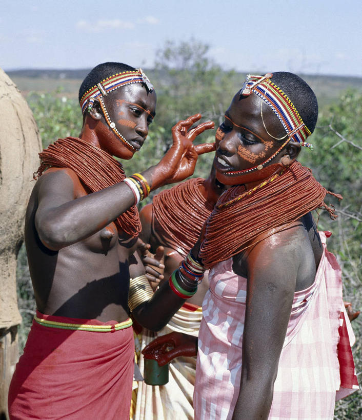 儿童,竖图,项链,珠宝,肯尼亚,准备,珠子,摄影,非洲文化,女孩,彩图,传统服装