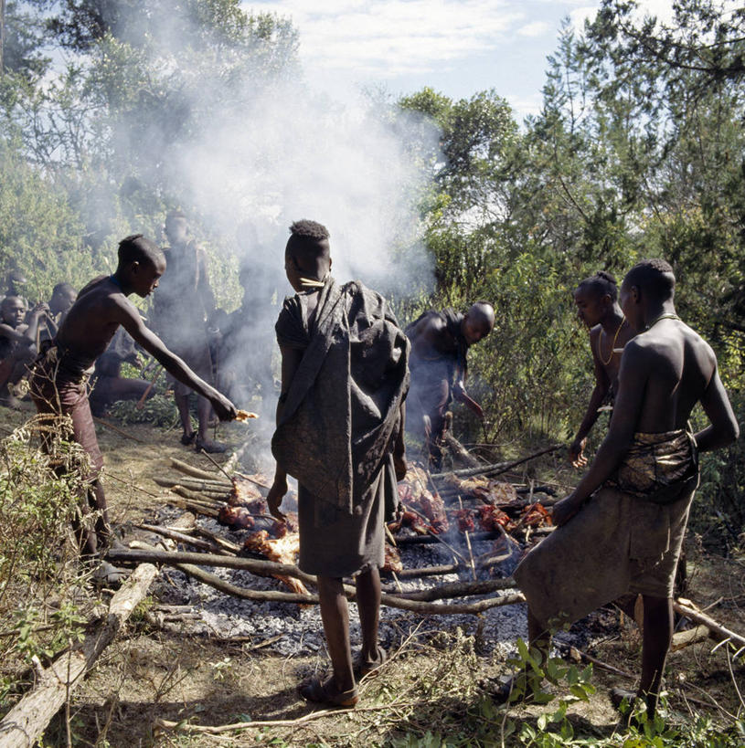 儿童,成年人,竖图,烧烤,非洲,肯尼亚,肉,摄影,典礼,非洲文化,男孩,男人,彩图,传统服装,传统文化,成人仪式