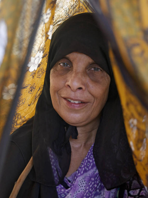 成年人,一个人,竖图,非洲,肯尼亚,仅一个女性,人体,摄影,伊斯兰教,肖像,非洲文化,阿伦岛,害羞,女人,非洲人,彩图