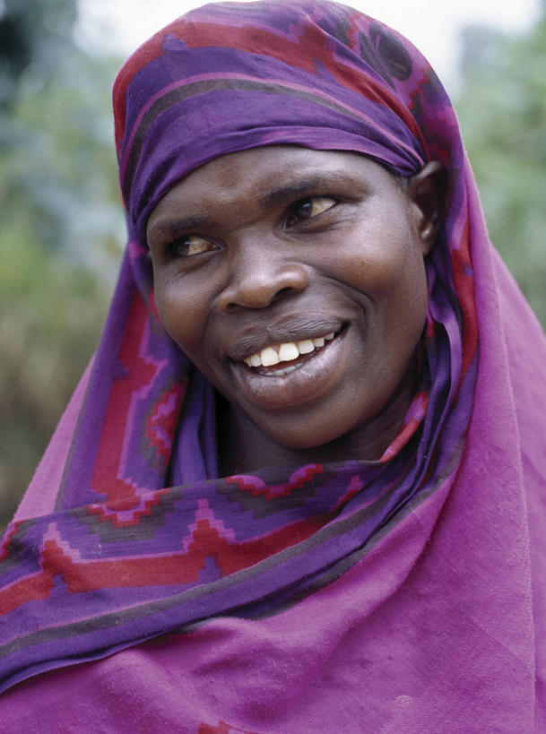 成年人,一个人,微笑,竖图,非洲,卢旺达,仅一个女性,头巾,头饰,粉色,发饰,摄影,明亮,肖像,女人,彩图,传统服装