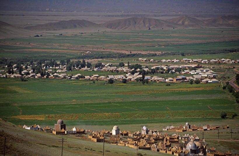 无人,横图,建筑,吉尔吉斯斯坦,地形,乡村,山谷,历史,墓地,摄影,中亚,都市风光,政府,墓穴,彩图