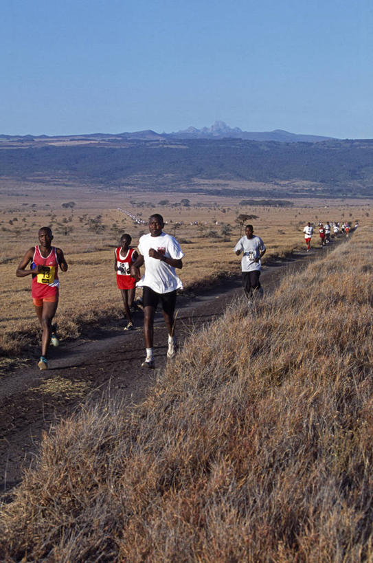 跑,竖图,室外,锻炼,快乐,比赛,运动,竞争,肯尼亚,娱乐,休闲,摄影,体育运动,肯尼亚山,马拉松赛跑,体育,彩图,健身,径赛