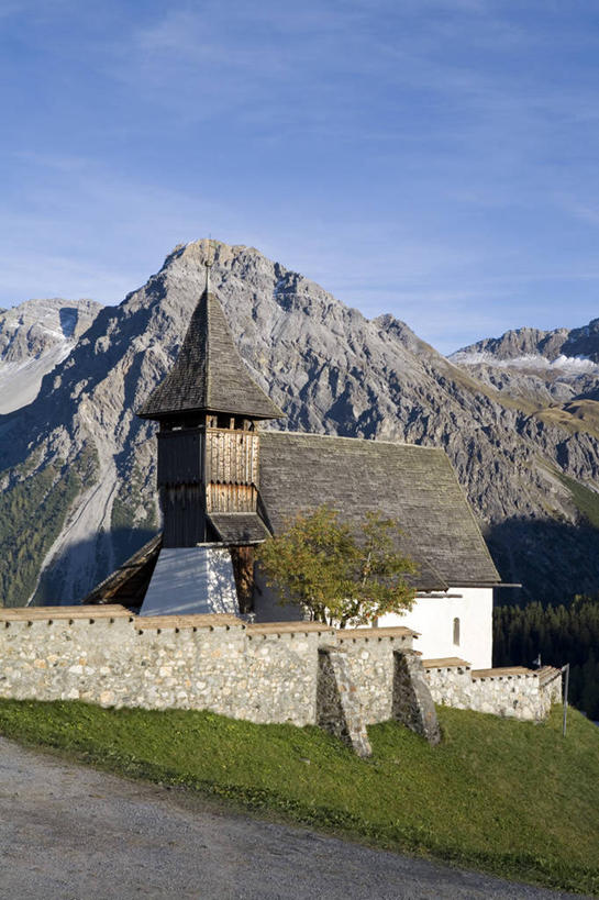 无人,教堂,竖图,山,山脉,瑞士,欧洲,阿尔卑斯山,地形,摄影,西欧,中欧,阿尔卑斯山脉,瑞士联邦,格劳宾登州,阿罗萨,格劳宾登,彩图