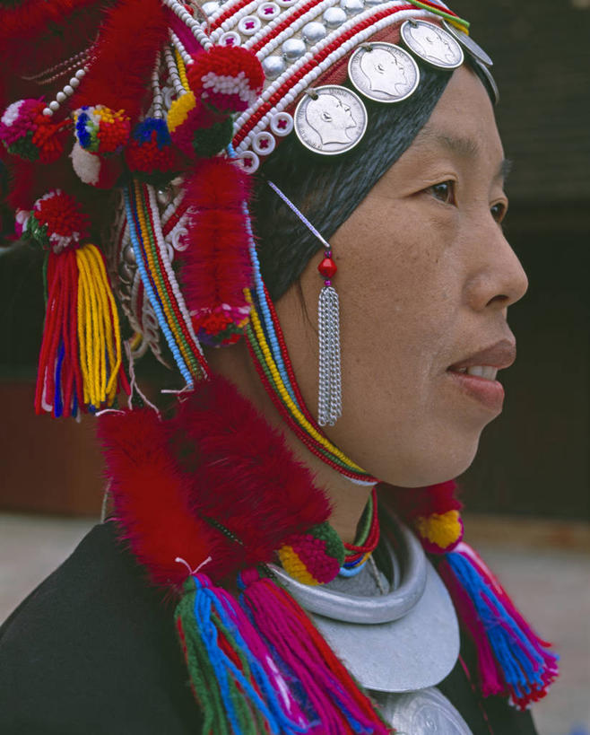 成年人,一个人,竖图,珠宝,泰国,亚洲,仅一个女性,摄影,东南亚,肖像,清迈省,女人,彩图,传统服装