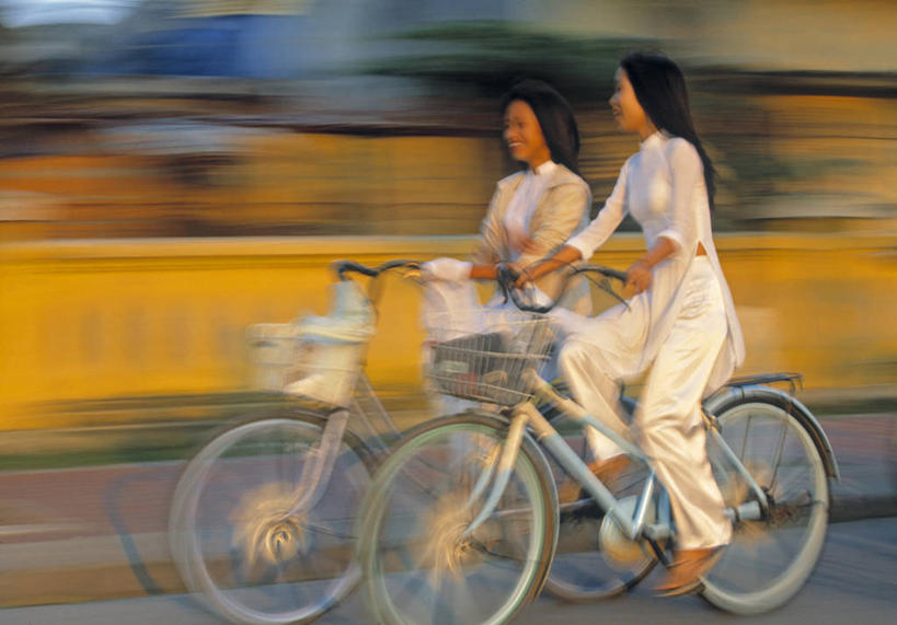 成年人,两个人,横图,自行车,柬埔寨,越南,亚洲,车,脚踏车,骑,交通工具,骑车,摄影,东南亚,载具,女人,彩图,顺化