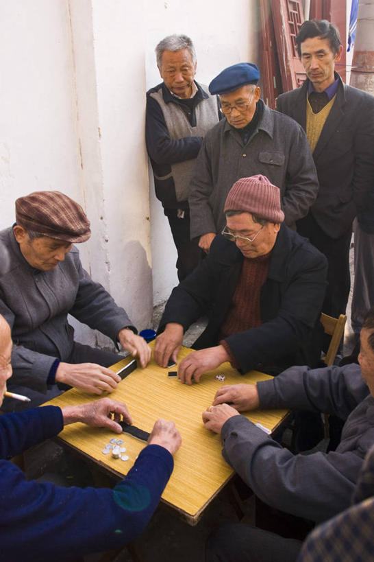 成年人,竖图,城市,上海,亚洲,古城,摄影,男人,彩图,传统文化