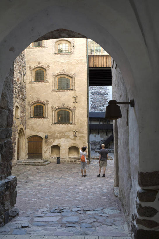 竖图,旅游,城市,欧洲,行人,游客,游人,路人,旅客,摄影,西欧,北欧,过客,西芬兰省,彩图