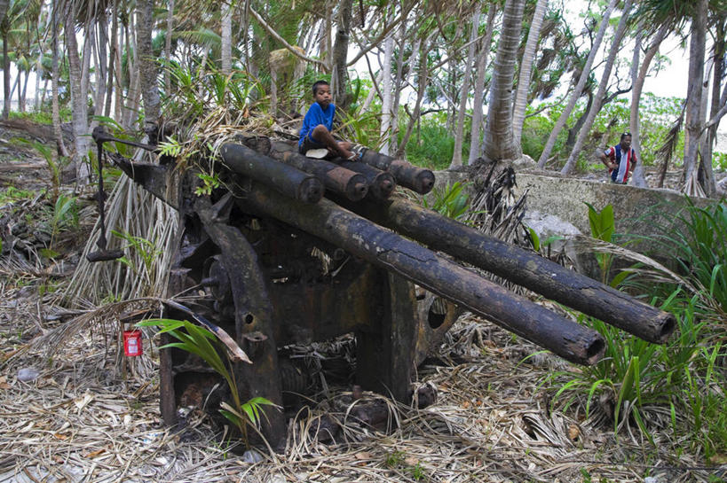 儿童,横图,室外,海洋,森林,棕榈树,马绍尔群岛,密克罗尼西亚,岛,摄影,太平洋,热带气候,大洋洲,北太平洋,坦克,珊瑚岛,男孩,彩图,雨林