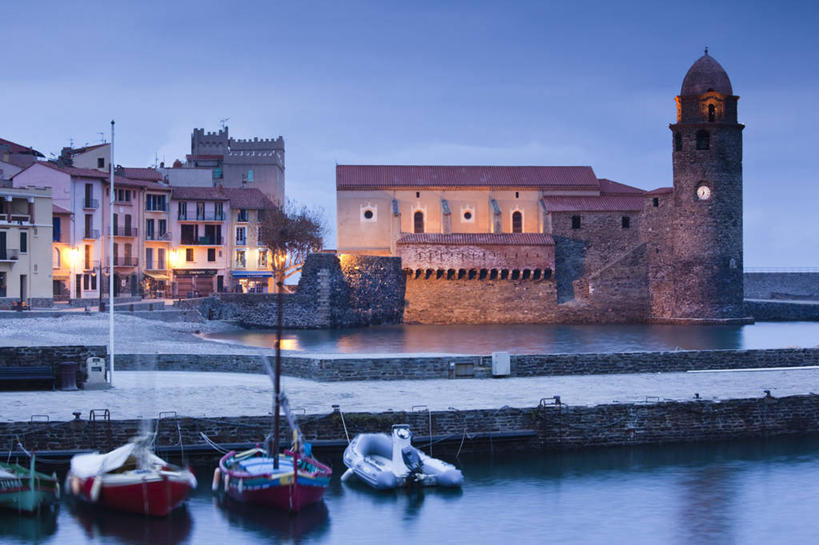 无人,教堂,横图,室外,夜晚,旅游,法国,欧洲,黄昏,摄影,宗教,西欧,地中海文化,法兰西,法兰西共和国,法兰西第五共和国,朗格多克.鲁西永,朗格多克.鲁西永大区,东比利牛斯省,彩图,旅行